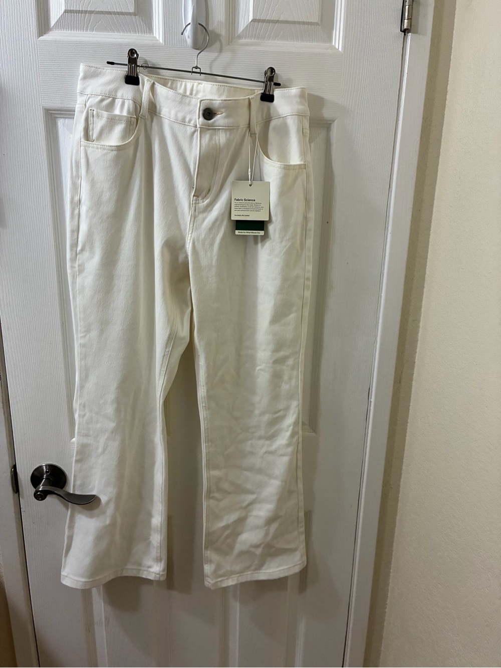 HALARA Cream Straight-Leg Chinos for woman